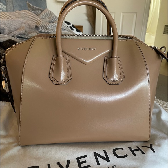 Givenchy Handbags - Givenchy Antigona